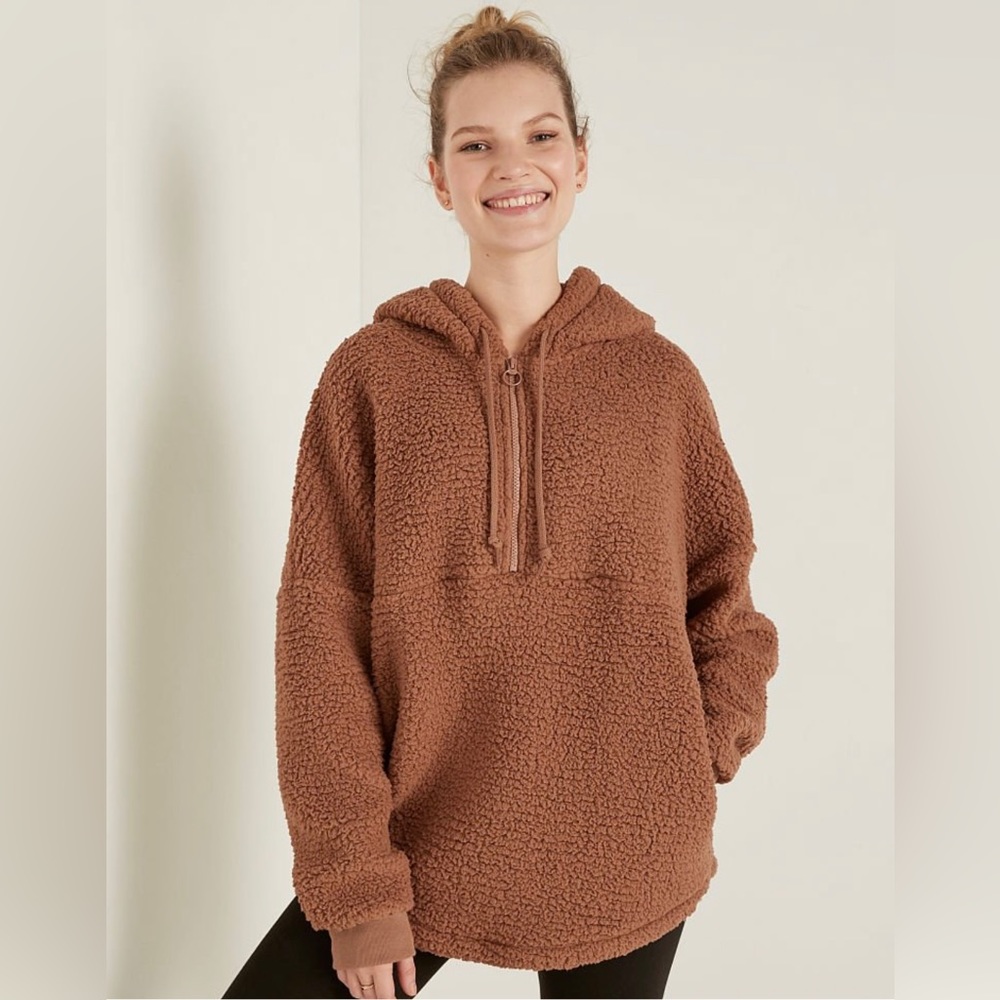 VARSITY SHERPA HALF-ZIP PULLOVER